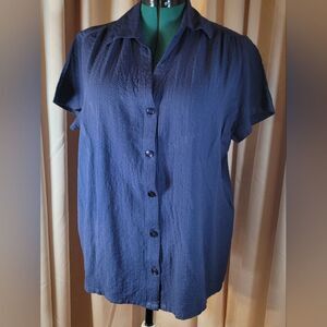 0895. EUC ~ White Stag ~ Seersucker ~ In Navy ~ 16/18